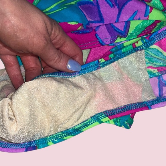 Late 80s early 90s one piece swimsuit with neon vibrant floral print  | large - Picture 6 of 6